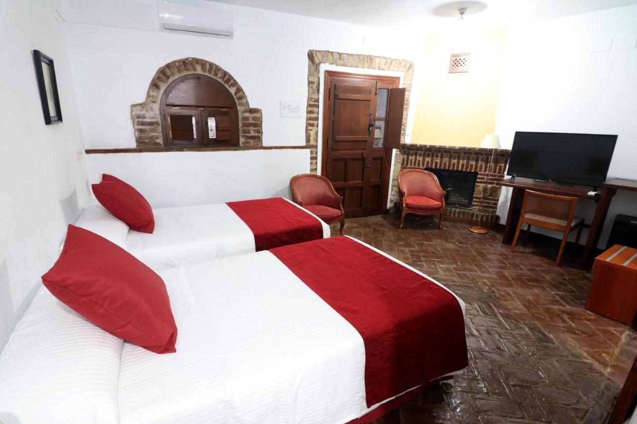 Hotel Monasterio De Rocamador Almendral Екстер'єр фото